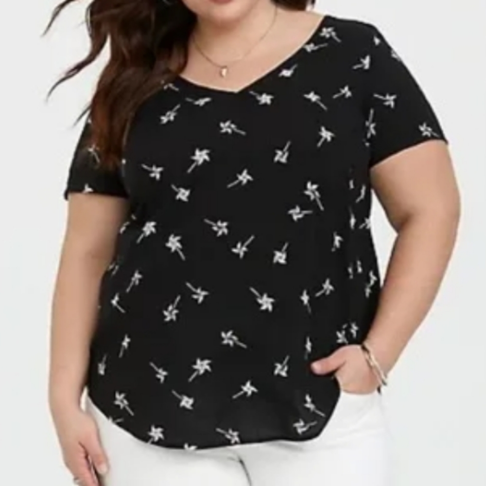 Torrid Abbey Pinwheel Feminine Witchy Black Challis Women's Top Size 0X